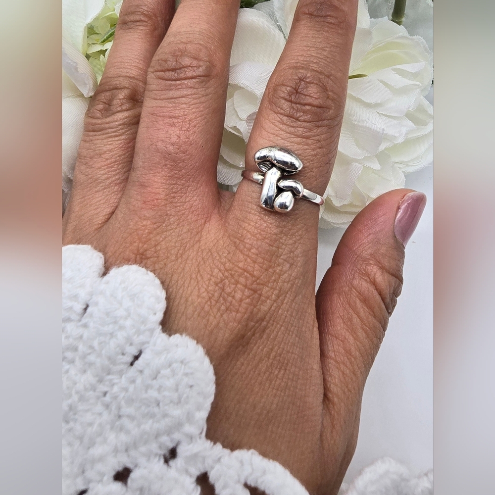 🥰 NAMEKO STERLING SILVER RING - Picture 3 of 6